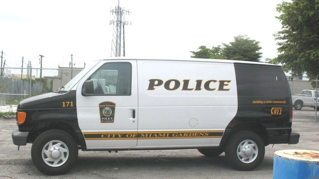 sideview design of a police van miami gardens